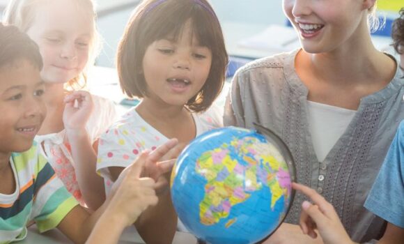 Inglese obbligatorio scuola infanzia: corso IHVYL Milano 2025